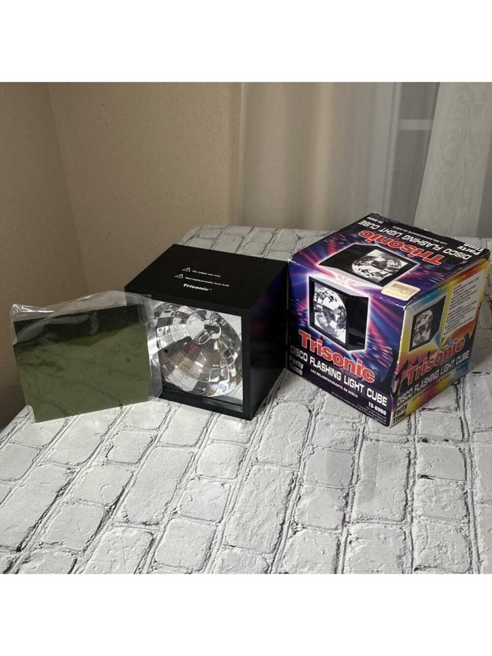 Trisonic Disco Flashing Light Cube TS-D900 Colored Filters Strobe Light